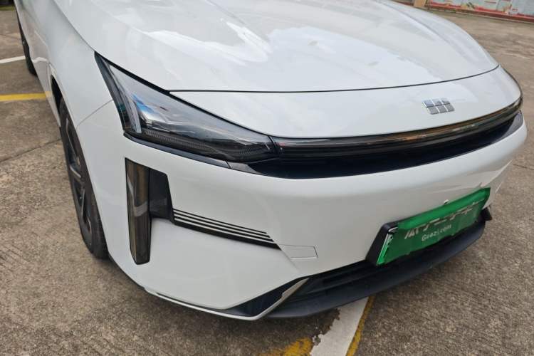 Used Geely Galaxy L6 2023 60km PLUS Right Front Headlight