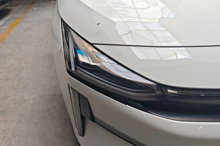 Used Geely Galaxy L6 2023 125km PLUS Right Front Headlight