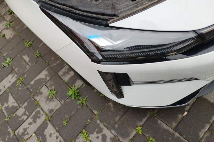 Used Geely Galaxy L6 2023 60km PLUS Right Front Headlight