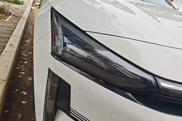 Used Geely Galaxy L6 2023 60km PLUS Right Front Headlight
