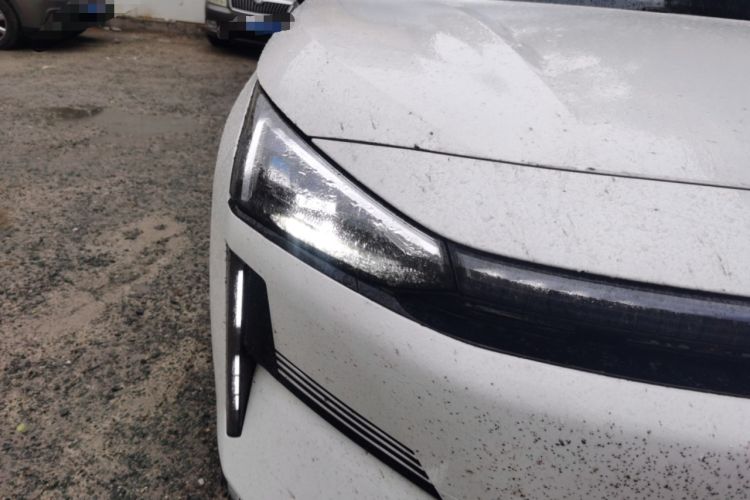 Used Geely Galaxy L6 2023 125km MAX Right Front Headlight