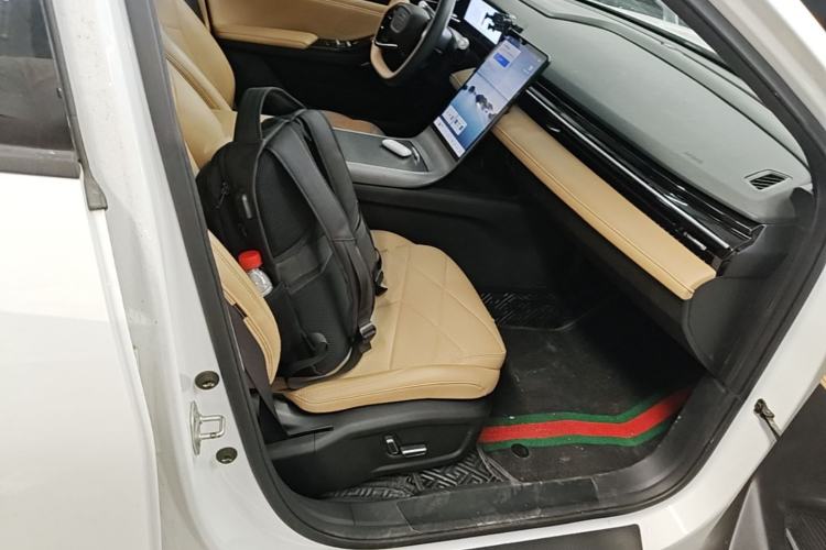 Used Geely Galaxy L6 2023 125km MAX Right Front Seat