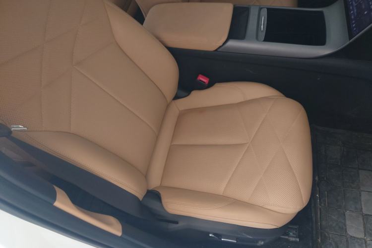 Used Geely Galaxy L6 2023 125km MAX Right Front Seat