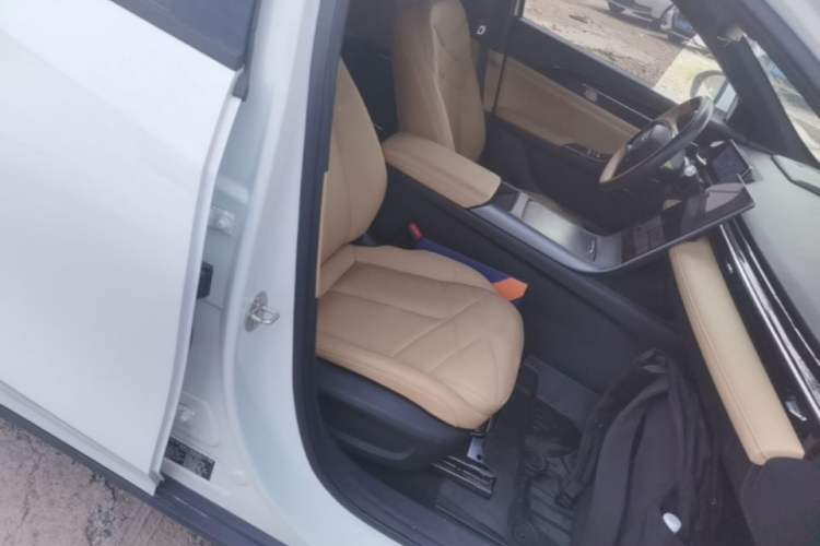 Used Geely Galaxy L6 2023 60km PLUS Right Front Seat