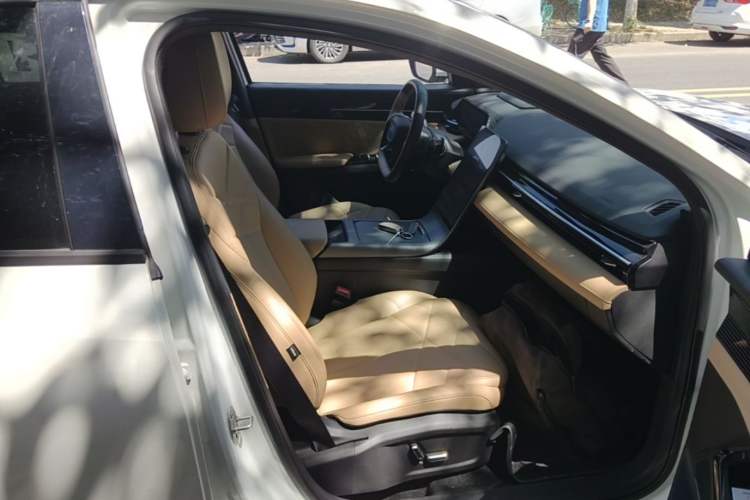 Used Geely Galaxy L6 2023 125km MAX Right Front Seat