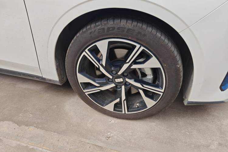 Used Geely Galaxy L6 2023 125km Starship Right Front Wheel Hub