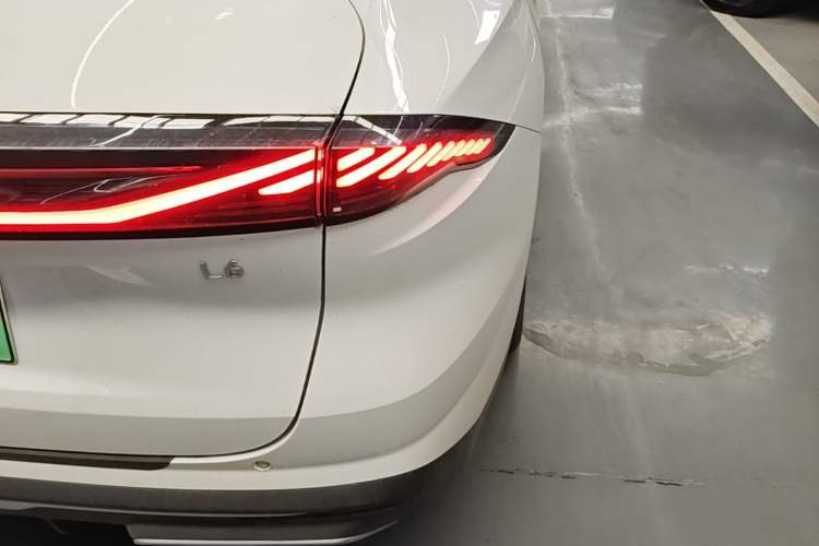 Used Geely Galaxy L6 2023 125km MAX Right Rear Taillight