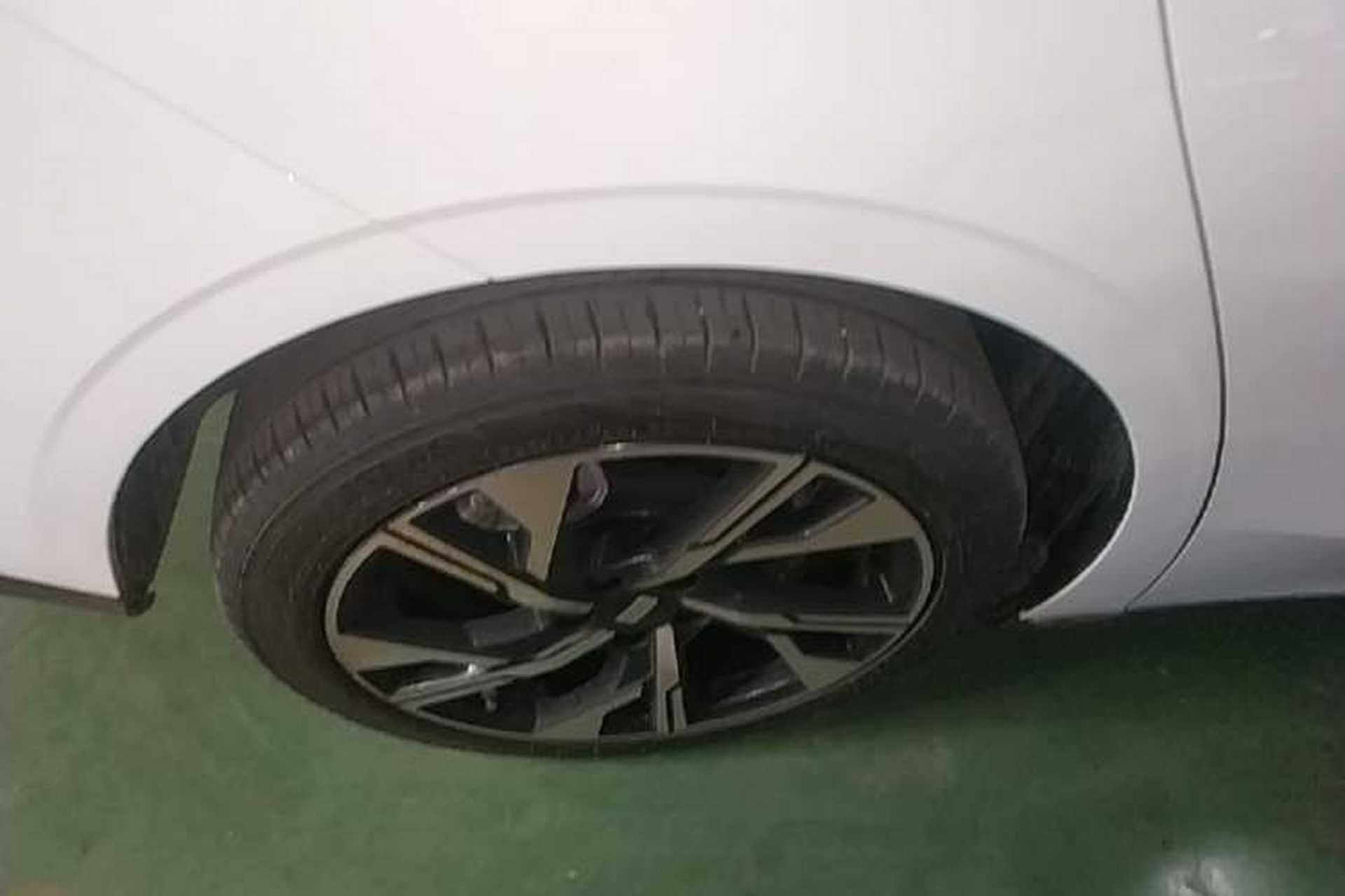 Used Geely Galaxy L6 2023 125km Starship Right Rear Wheel Hub