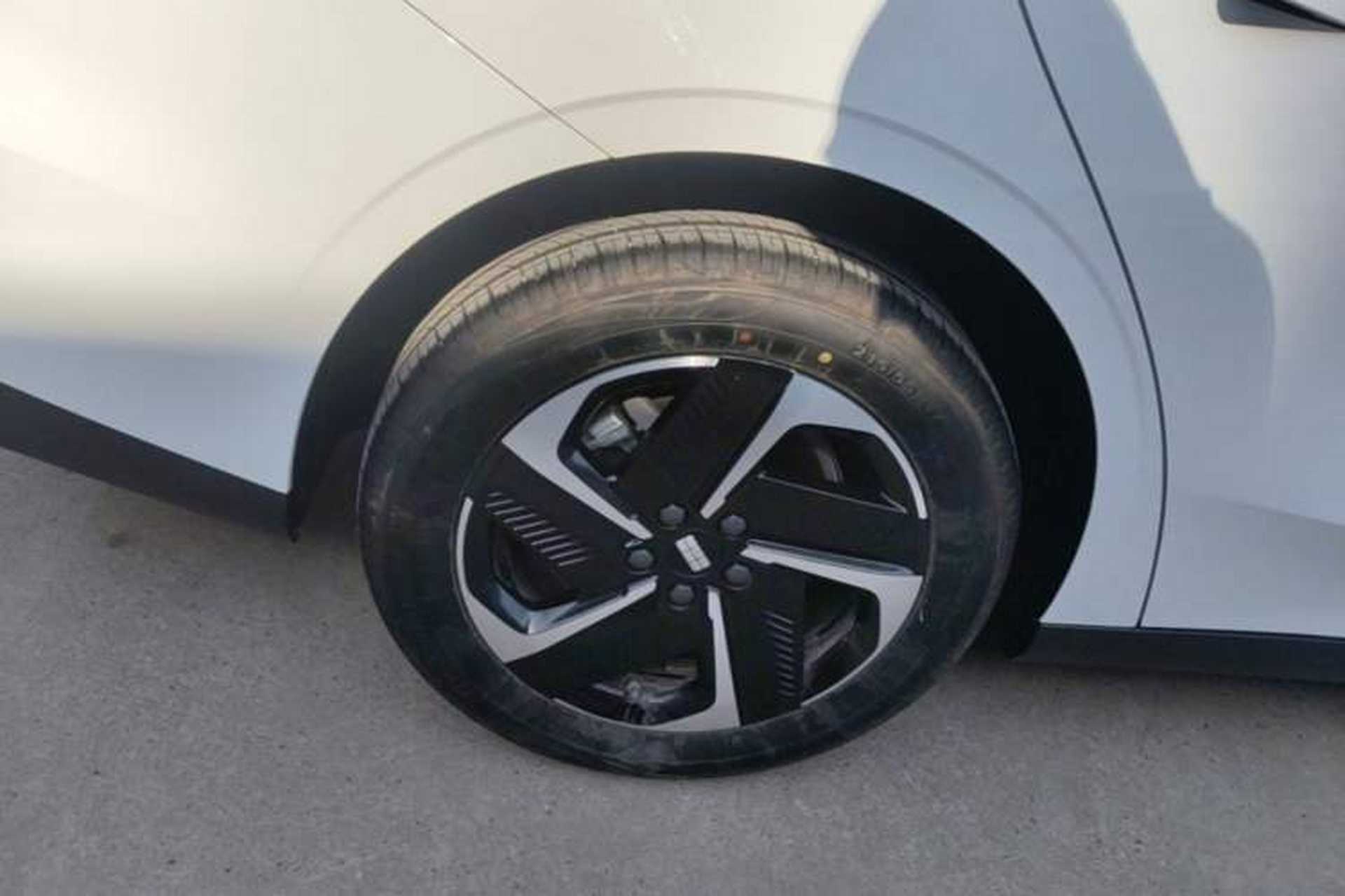Used Geely Galaxy L6 2023 60km PLUS Right Rear Wheel Hub
