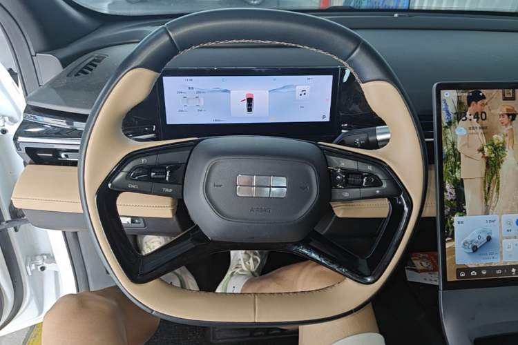Used Geely Galaxy L6 2023 60km PLUS Steering Wheel