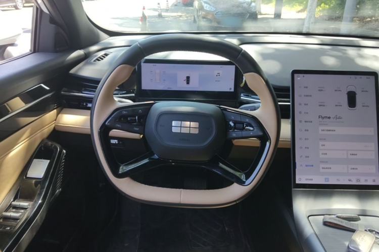 Used Geely Galaxy L6 2023 125km MAX Steering Wheel