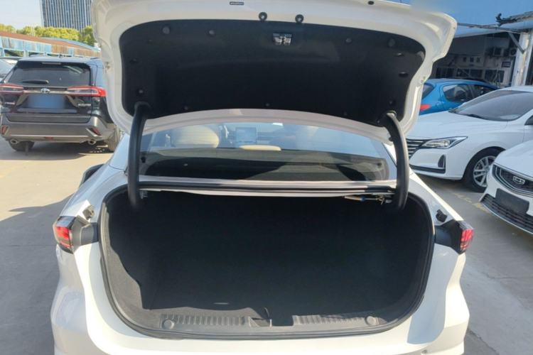 Used Geely Galaxy L6 2023 60km PLUS Trunk