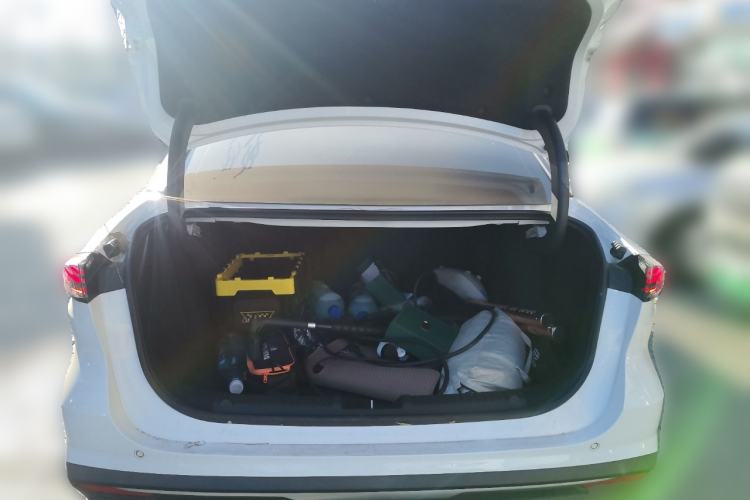 Used Geely Galaxy L6 2023 125km MAX Trunk