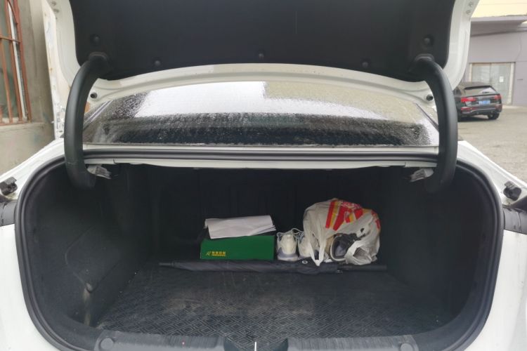 Used Geely Galaxy L6 2023 125km MAX Trunk