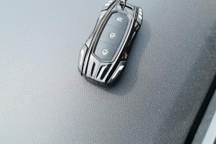 Used Geely Galaxy L6 2023 125km Starship Vehicle Key