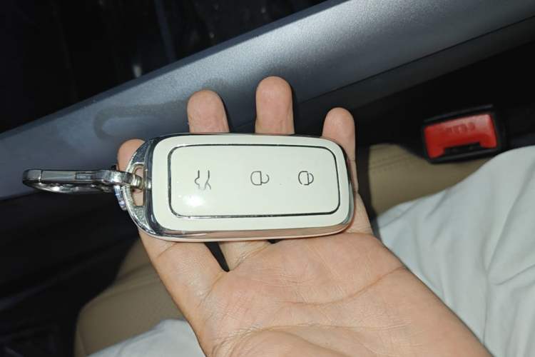 Used Geely Galaxy L6 2023 60km PLUS Vehicle Key