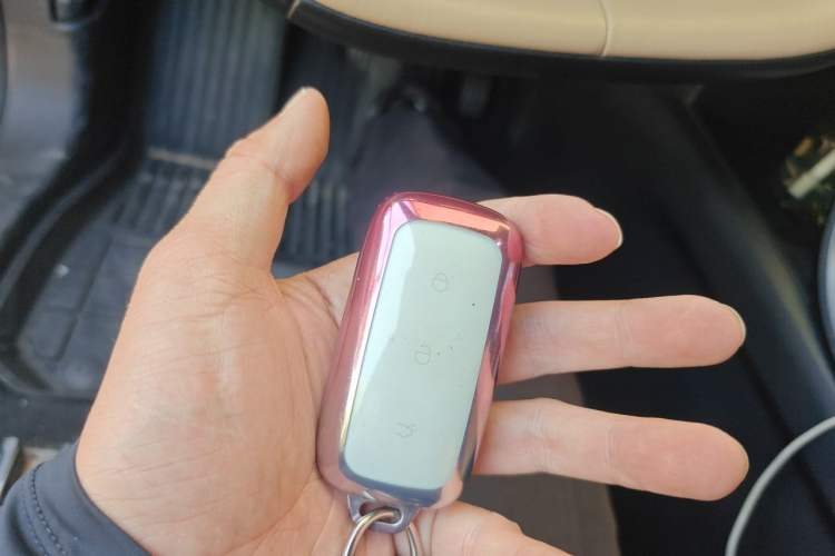 Used Geely Galaxy L6 2023 125km MAX Vehicle Key