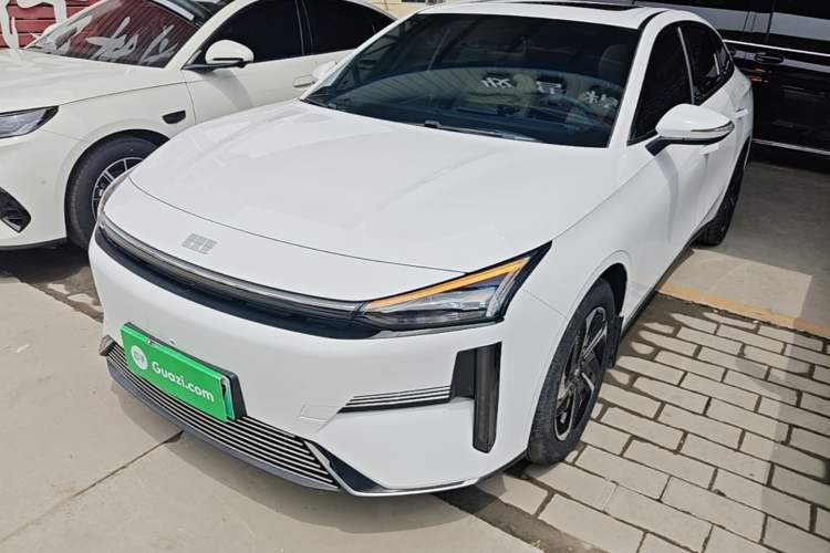 Ojetý Geely Galaxy L6 2023 125km PLUS Guazi used car, China used car export, Used car for sale, Used  cars, Cheapest cars for sale