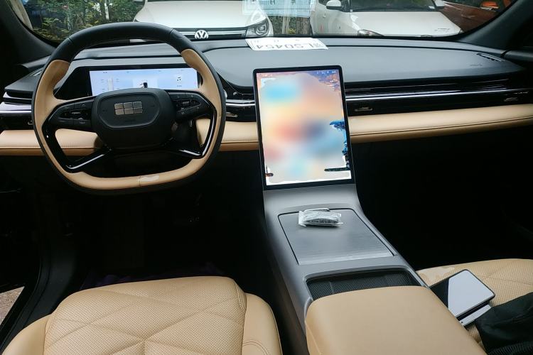 Used Geely Galaxy L6 2024 125km PLUS Dragon Edition Center Console