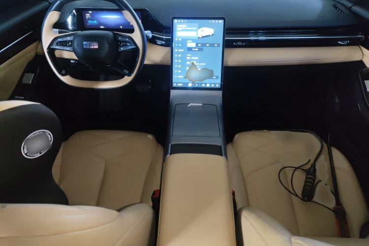 Used Geely Galaxy L6 2024 125km PLUS Dragon Edition Center Console