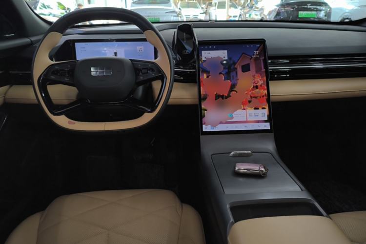 Used Geely Galaxy L6 2024 125km PLUS Dragon Edition Center Console