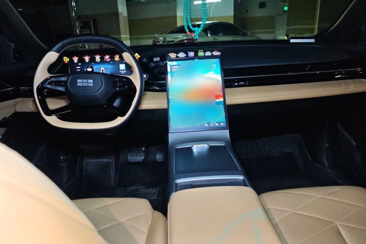 Used Geely Galaxy L6 2024 125km PLUS Dragon Edition Center Console