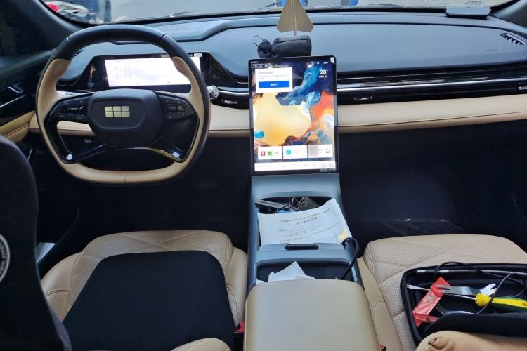 Used Geely Galaxy L6 2024 125km PLUS Dragon Edition Center Console
