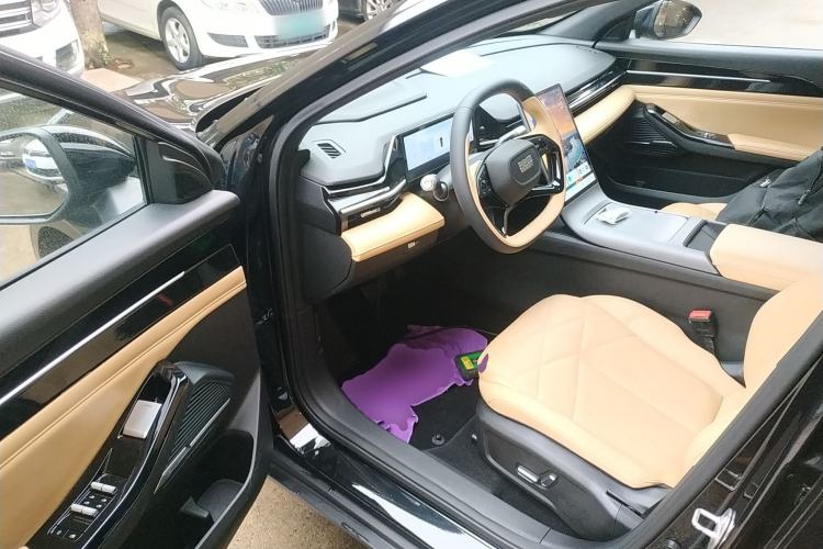 Used Geely Galaxy L6 2024 125km PLUS Dragon Edition Driver Seat