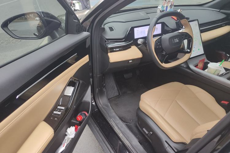 Used Geely Galaxy L6 2024 125km PLUS Dragon Edition Driver Seat