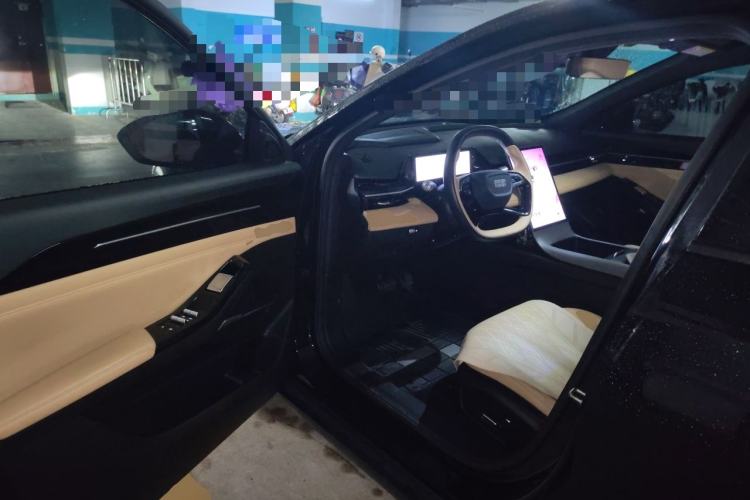 Used Geely Galaxy L6 2024 125km PLUS Dragon Edition Driver Seat
