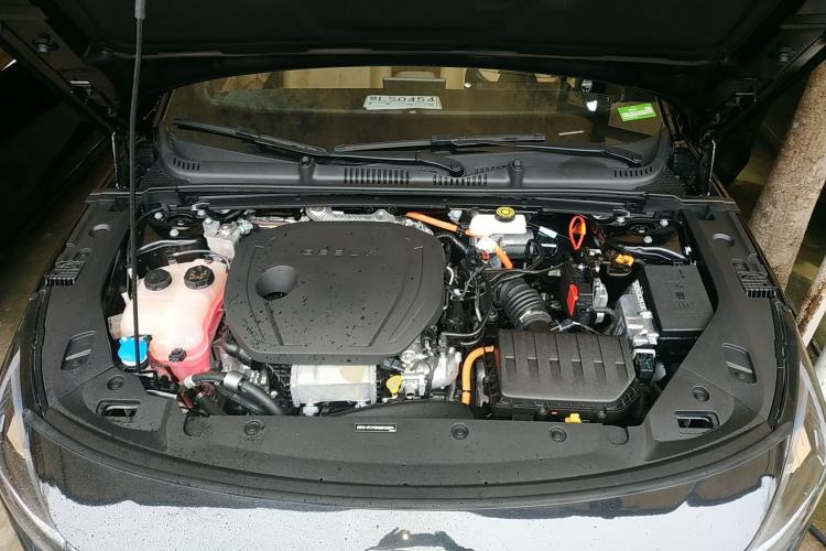 Used Geely Galaxy L6 2024 125km PLUS Dragon Edition Engine Bay