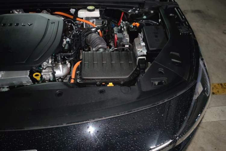 Used Geely Galaxy L6 2024 125km PLUS Dragon Edition Engine Bay Left