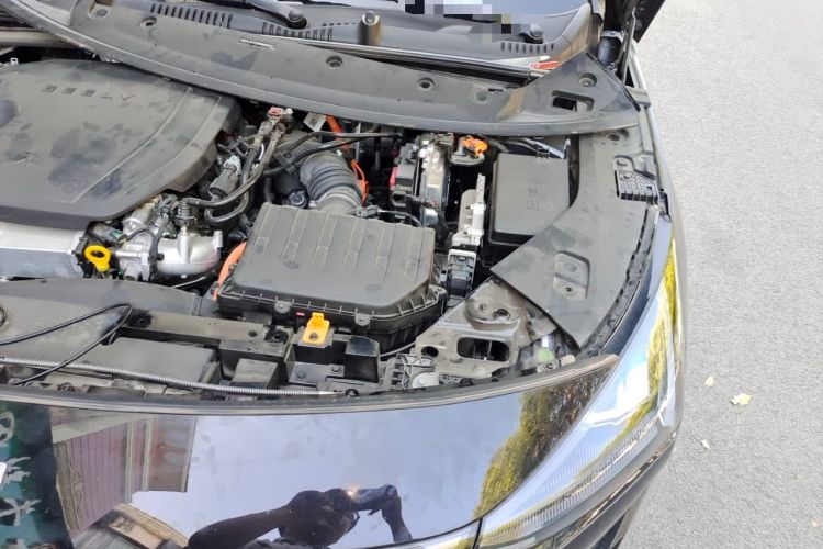 Used Geely Galaxy L6 2024 125km PLUS Dragon Edition Engine Bay Left