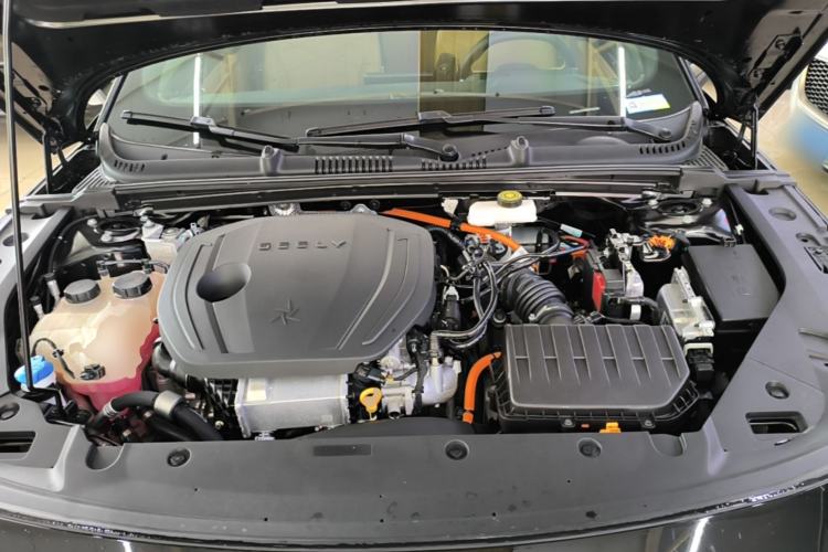 Used Geely Galaxy L6 2024 125km PLUS Dragon Edition Engine Bay