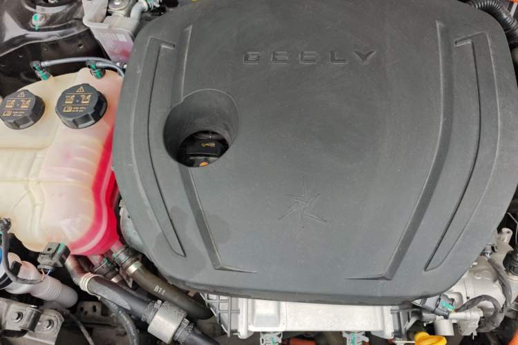 Used Geely Galaxy L6 2024 125km PLUS Dragon Edition Engine Bay Right