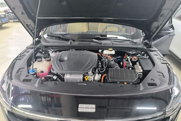Used Geely Galaxy L6 2024 125km PLUS Dragon Edition Engine Bay