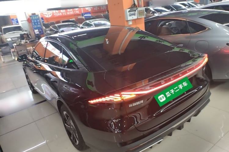 Used Geely Galaxy L6 2024 125km PLUS Dragon Edition Exterior 2