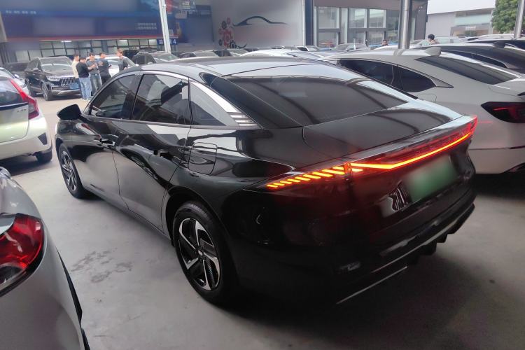 Used Geely Galaxy L6 2024 125km Creative Edition Exterior 3