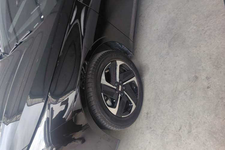 Used Geely Galaxy L6 2024 125km Creative Edition Exterior 7