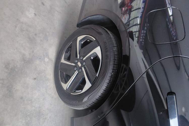 Used Geely Galaxy L6 2024 125km Creative Edition Exterior 8