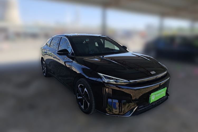 Used Geely Galaxy L6 2024 125km PLUS Dragon Edition Front Right 45 Deg