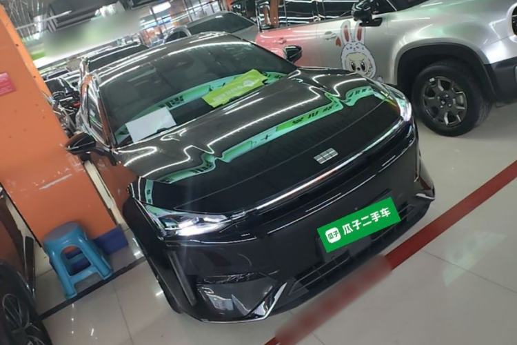 Used Geely Galaxy L6 2024 125km PLUS Dragon Edition Front Right 45 Deg