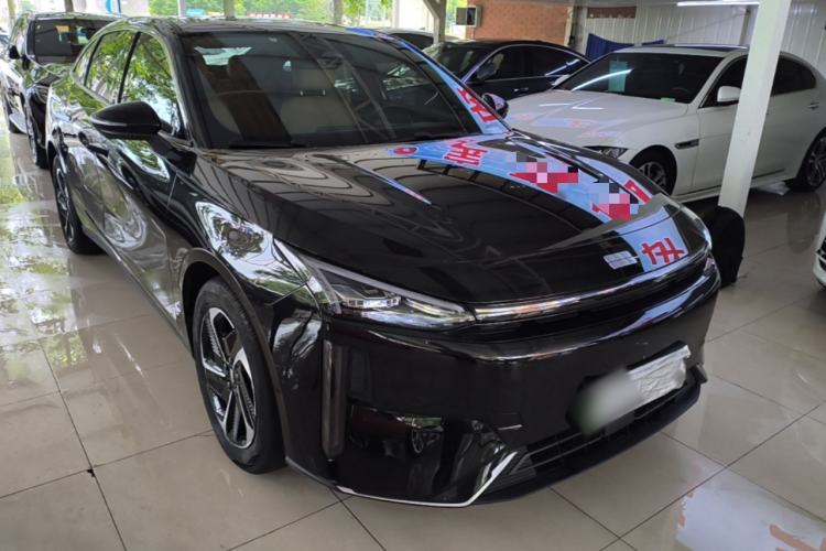Used Geely Galaxy L6 2024 125km PLUS Dragon Edition Front Right 45 Deg