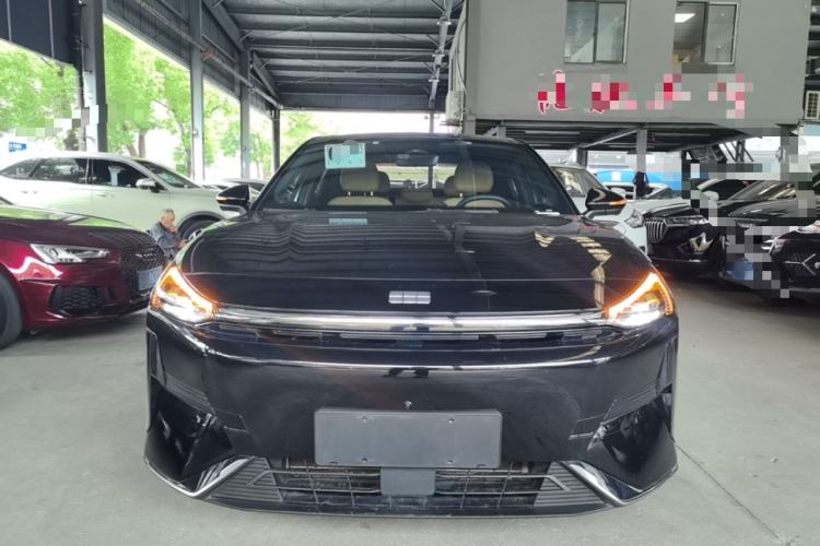 Used Geely Galaxy L6 2024 125km PLUS Dragon Edition Front