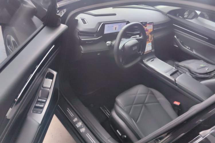 Used Geely Galaxy L6 2024 125km Creative Edition Interior 3