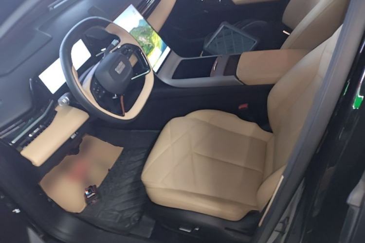 Used Geely Galaxy L6 2024 125km PLUS Dragon Edition Left Front Seat