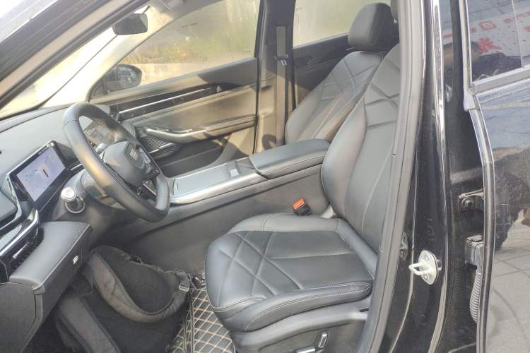 Used Geely Galaxy L6 2024 125km PLUS Dragon Edition Left Front Seat
