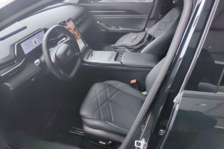 Used Geely Galaxy L6 2024 125km Creative Edition Left Front Seat