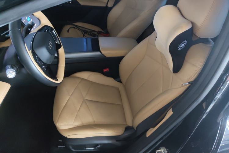 Used Geely Galaxy L6 2024 125km PLUS Dragon Edition Left Front Seat