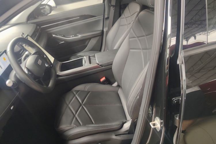 Used Geely Galaxy L6 2024 60km PLUS Dragon Edition Left Front Seat